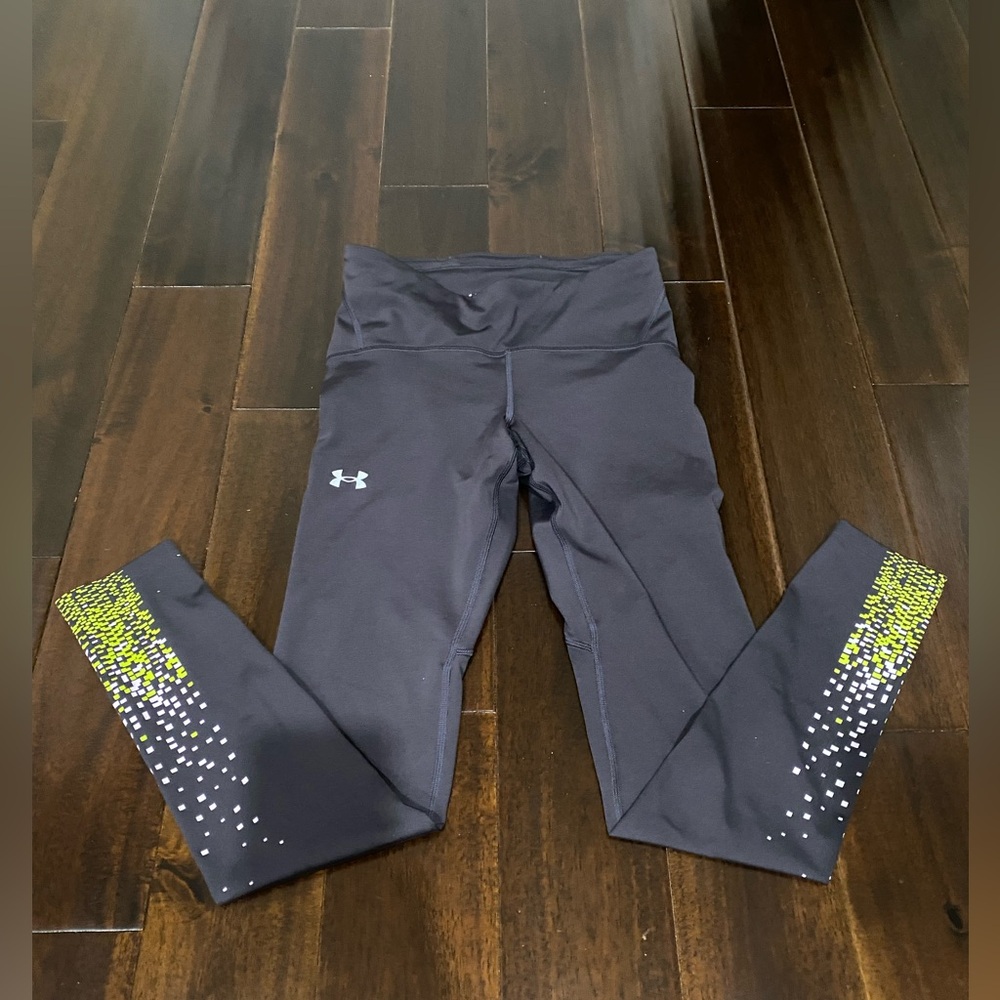 Under Armour Women's  Leggin Style 1356182 Black /Neon Green